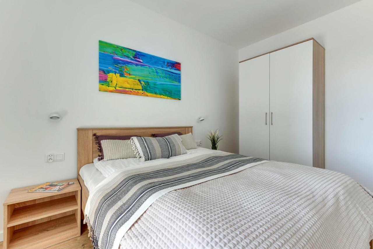 Apartament Nadmorskie Spektrum & Parking Gdańsk Kültér fotó